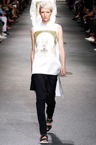 Look 59